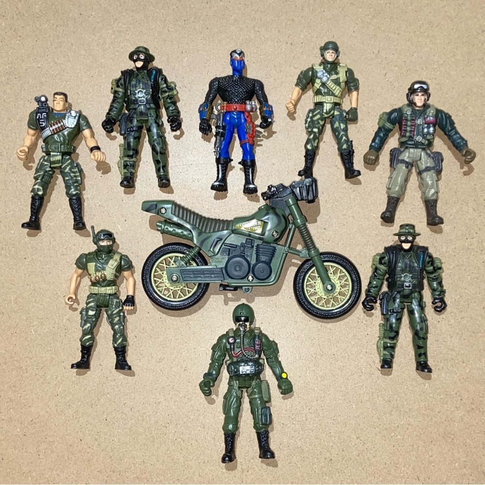 VINTAGE CHAP MEI HK DESIGN Mixed Military Action Figures 4” & Bike - Lot Of 9ea